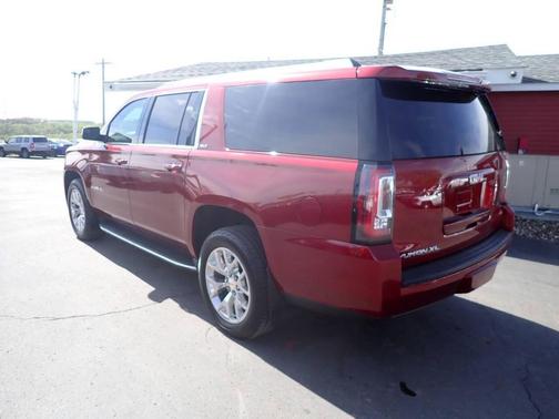 Red 2016 GMC Yukon XL SLT