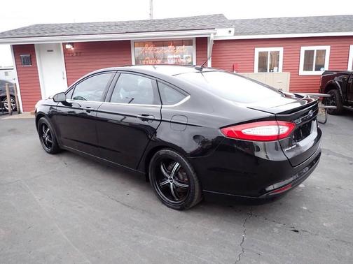 2014 Ford Fusion SE