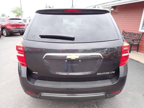 Gray 2016 Chevrolet Equinox LTZ