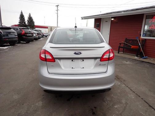 2011 Ford Fiesta SE 4dr Sedan