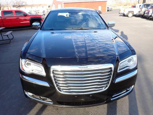 2012 Chrysler 300 Limited