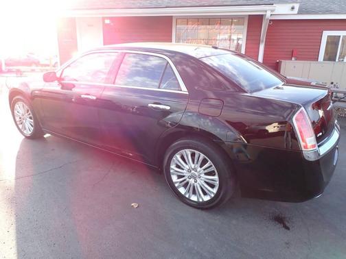 2012 Chrysler 300 Limited