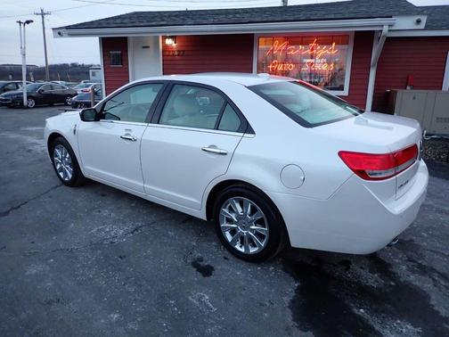 2012 Lincoln MKZ Base