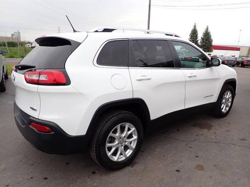 White 2014 Jeep Cherokee Latitude