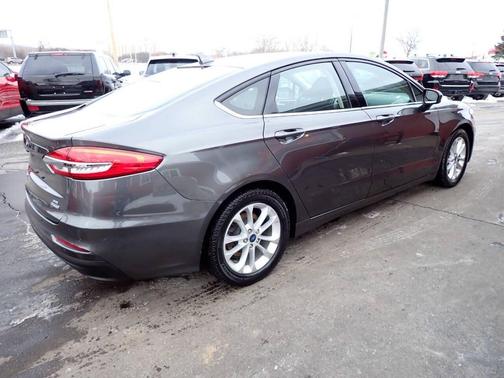 2020 Ford Fusion Hybrid SE