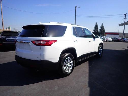 2018 Chevrolet Traverse LT Cloth