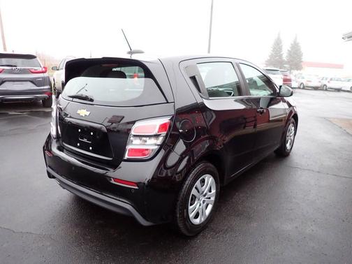 2020 Chevrolet Sonic LT 4dr Hatchback w/1FL