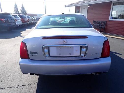 2005 Cadillac DeVille Base