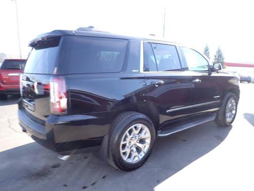 Black 2015 GMC Yukon SLT