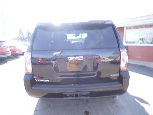 Black 2015 GMC Yukon SLT