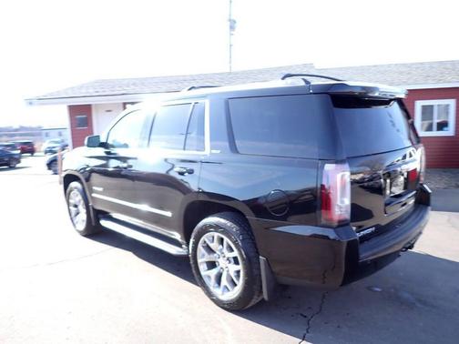 Black 2015 GMC Yukon SLT