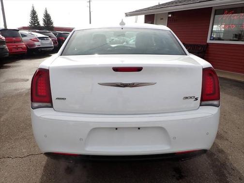 2017 Chrysler 300 S
