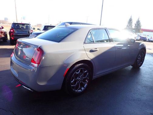 2018 Chrysler 300 S