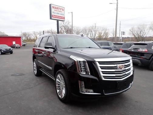 2017 Cadillac Escalade Platinum