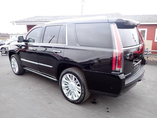 2017 Cadillac Escalade Platinum