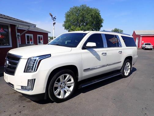 White 2015 Cadillac Escalade ESV Premium