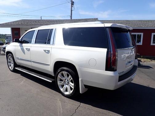 White 2015 Cadillac Escalade ESV Premium
