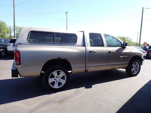 Tan 2004 Dodge Ram 1500 SLT Quad Cab