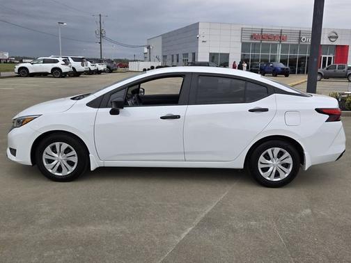 2025 Nissan Versa 1.6 S