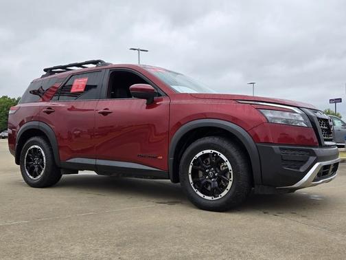 Scarlet Ember 2023 Nissan Pathfinder Rock Creek