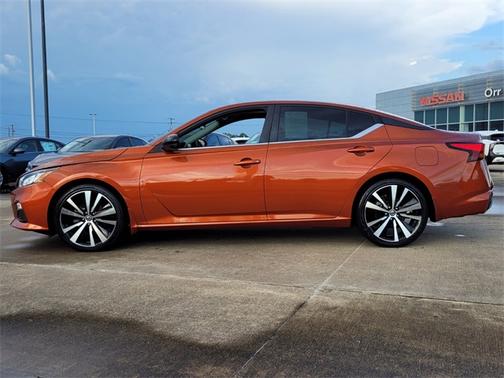2022 Nissan Altima 2.0 SR