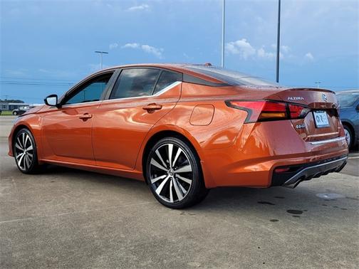 2022 Nissan Altima 2.0 SR