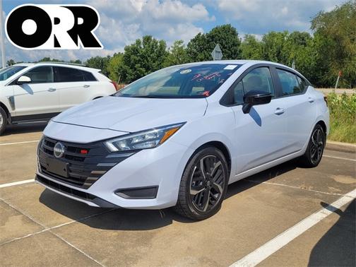 2023 Nissan Versa 1.6 SR