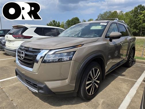 2024 Nissan Pathfinder Platinum