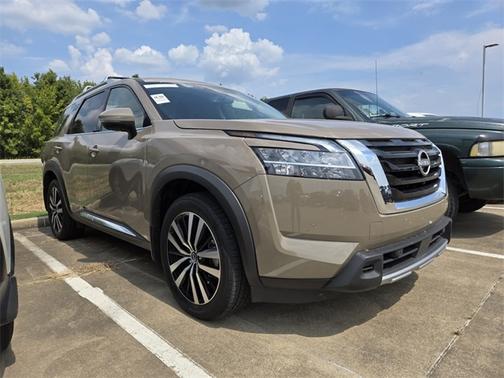 2024 Nissan Pathfinder Platinum
