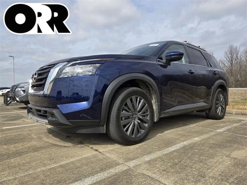 2025 Nissan Pathfinder SL
