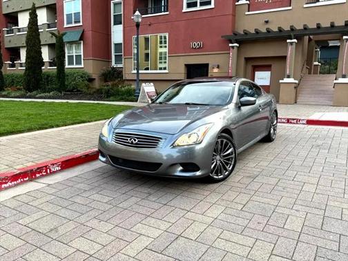 2010 INFINITI G37 Sport