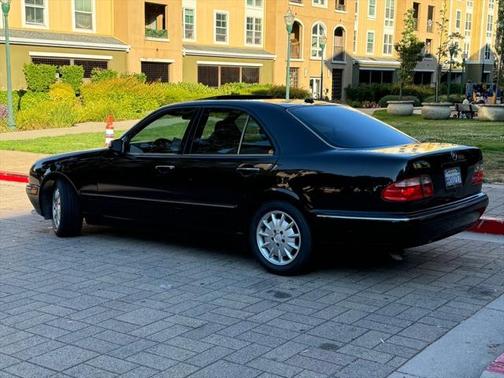 2000 Mercedes-Benz E-Class E320