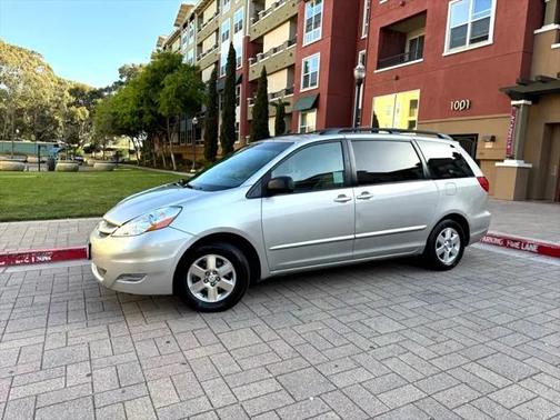 2006 Toyota Sienna LE
