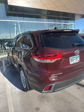 2017 Toyota Highlander 