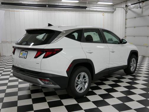 2025 Hyundai TUCSON SE