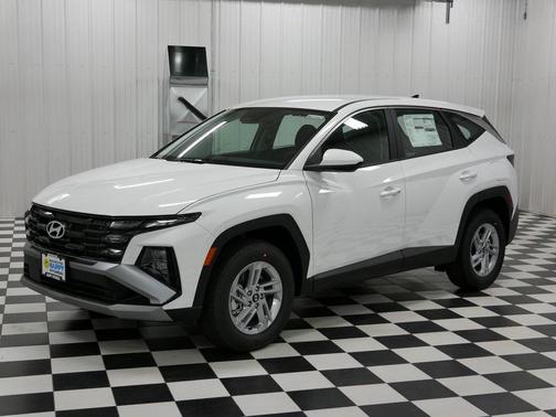 2025 Hyundai TUCSON SE