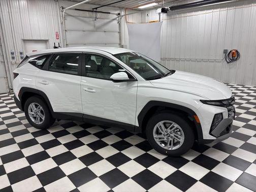 Serenity White Pearl 2025 Hyundai TUCSON SE