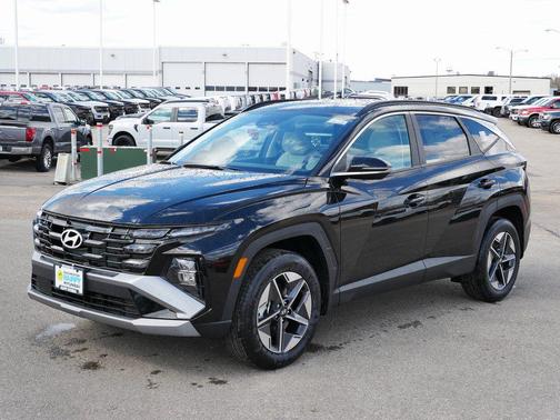 Phantom Black 2025 Hyundai TUCSON SEL Convenience
