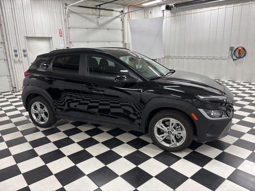 Abyss Black Pearl 2023 Hyundai KONA SEL