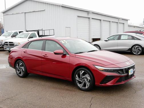 2025 Hyundai ELANTRA SEL