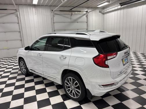 2023 GMC Terrain Denali
