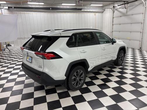 2024 Toyota RAV4 Hybrid XLE Premium