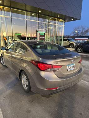 2015 Hyundai ELANTRA SE