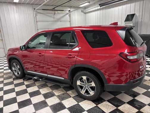 2023 Honda Pilot AWD EX-L 8 Passenger