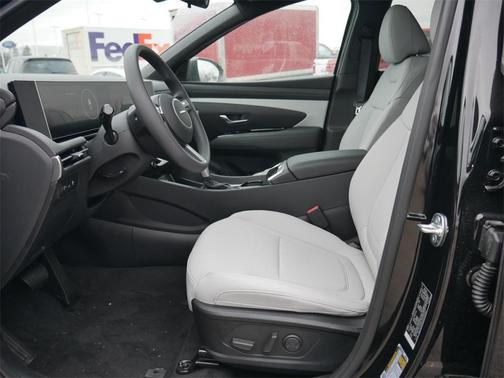 2025 Hyundai SANTA CRUZ SEL Activity