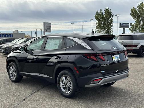 2025 Hyundai TUCSON SE