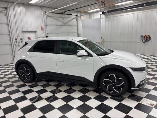 2022 Hyundai IONIQ 5 SE