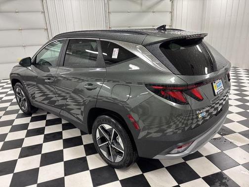 2026 Hyundai TUCSON Hybrid SEL