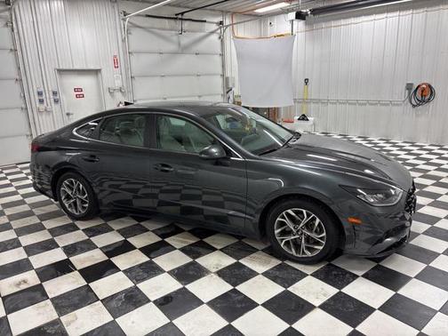 2022 Hyundai SONATA SEL