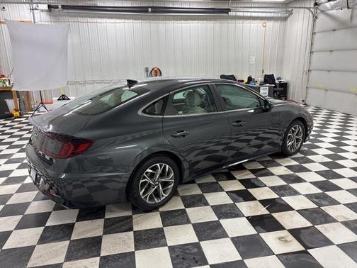 2022 Hyundai SONATA SEL